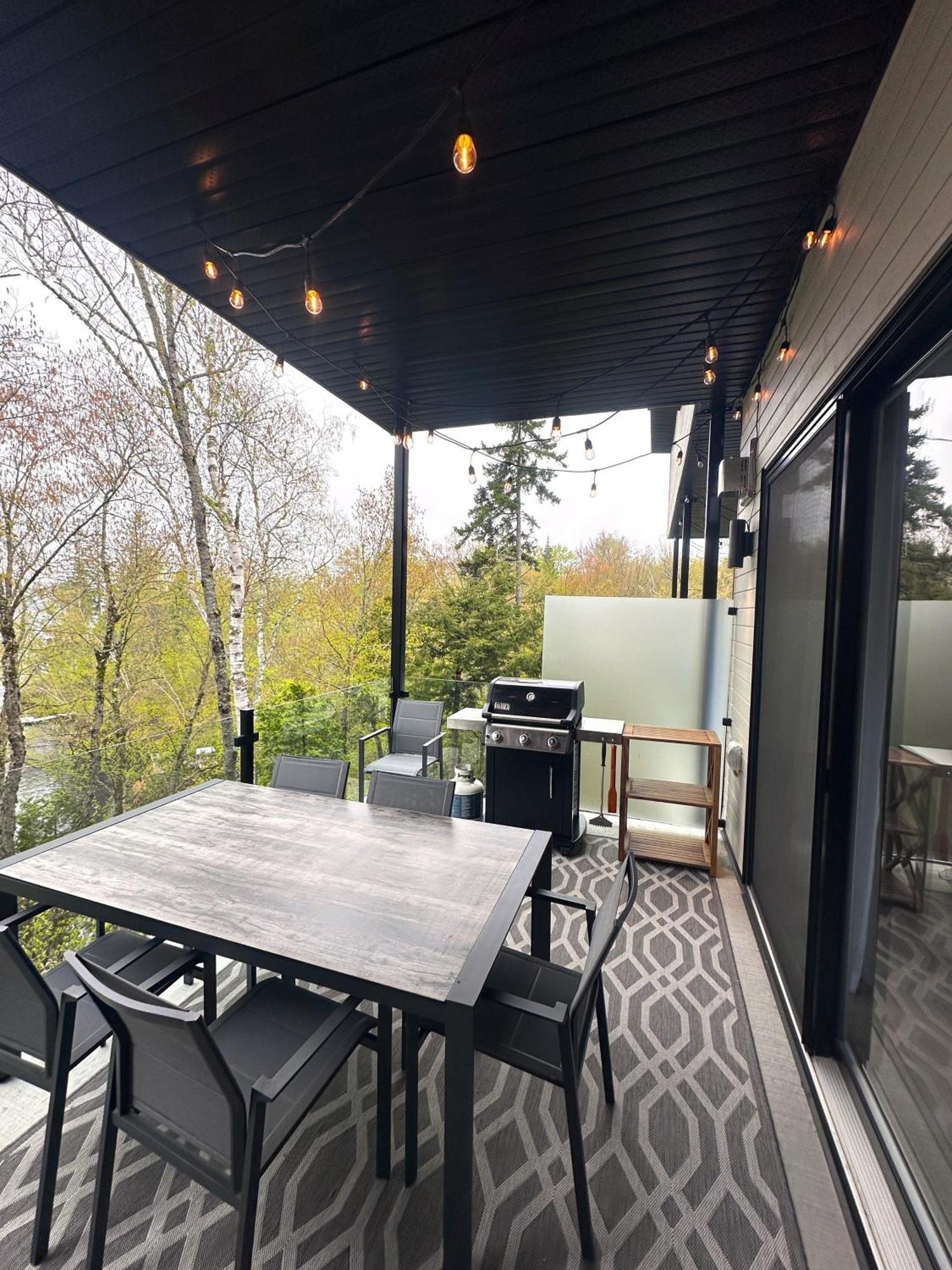 Le Riverain - Condo Neuf Au Bord De L'Eau Shawinigan Dış mekan fotoğraf